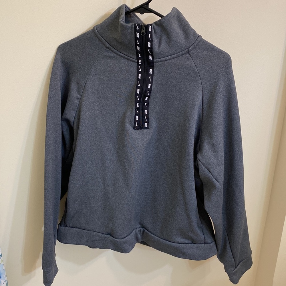 Nike slight crop sweatshirt